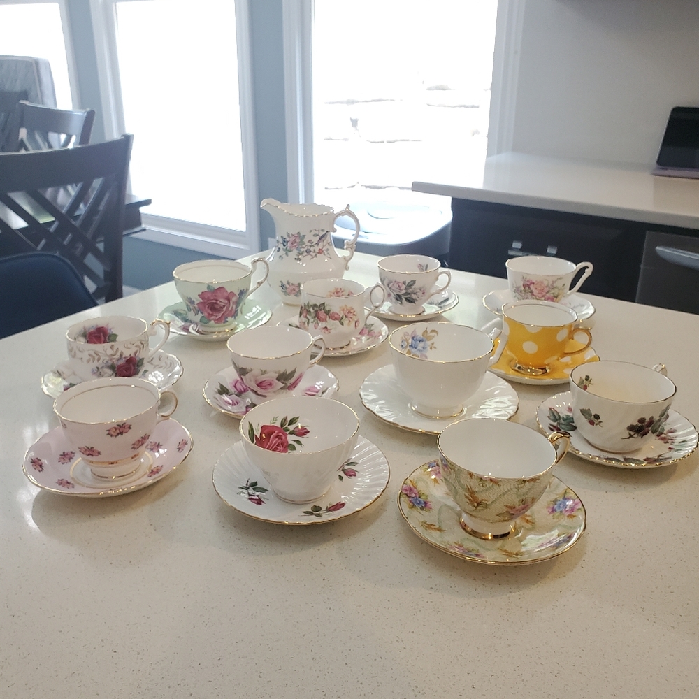 ENGLAND 1880 Floral and Gold Trimmed Teacup Set